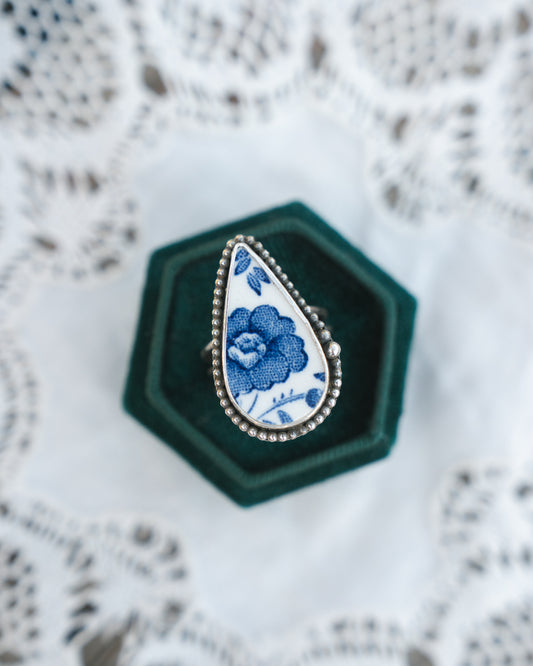 The Heirloom Bloom Ring Size 7.5