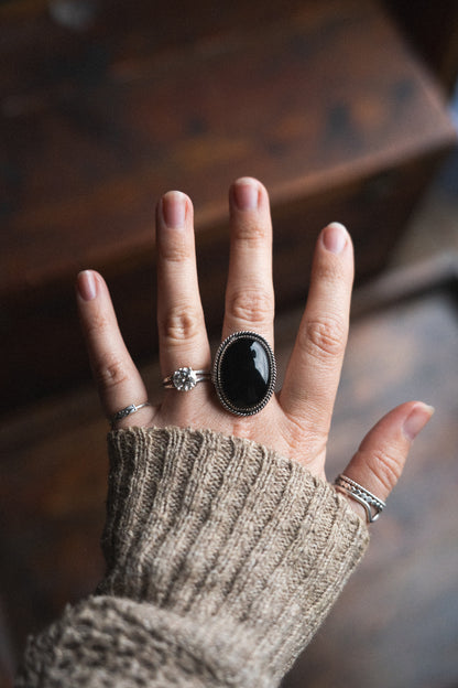 The Shadow Ridge Ring - Size 8