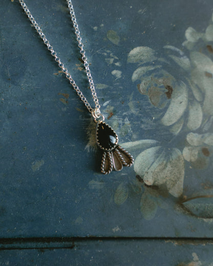 The Juniper Necklace - Onyx